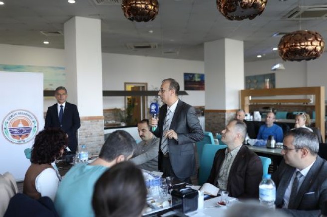 Gemlik Belediyesi muhtarlarla bir araya geliyor, sorunları dinliyor