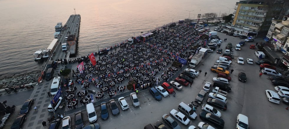 Gemlik Gemlik olalı böyle iftar görmedi; Başkan Bozbey'de katıldı...