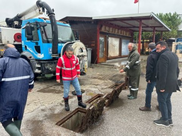 Gemlik'te Başkan Deviren olay yerinde