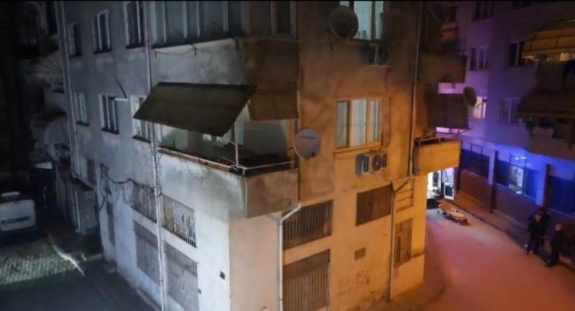 Gemlik’te hasarlı apartman alarmı
