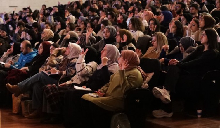 Gençler Büyükşehir'le KPSS'ye hazırlanıyor