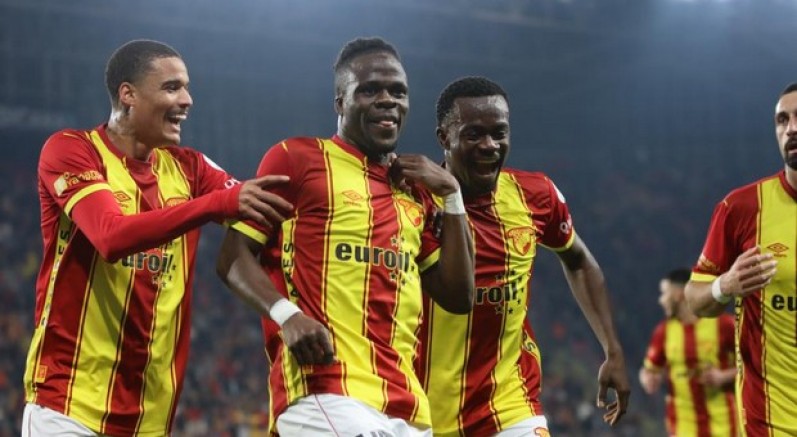 Göztepe ilk yarıda maçı kotardı: 2-1