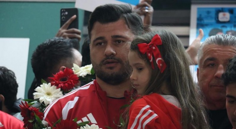 Güreş Milli Takımı yurda döndü