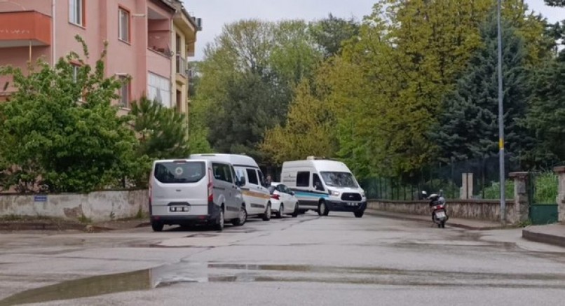 Haber alınamayan öğretmen evinde ölü bulundu