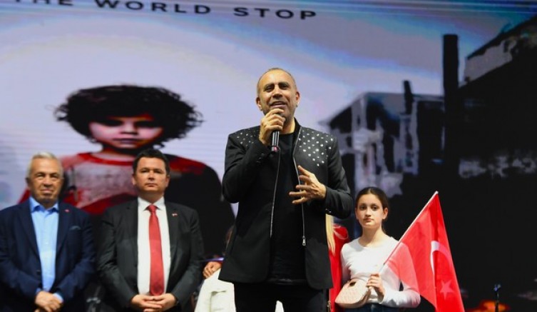 Haluk Levent Gazze’deki soykırıma dikkat çekti
