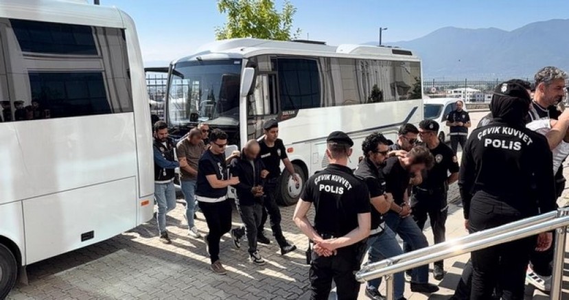 Hava destekli uyuşturucu operasyonu: 17 tutuklama