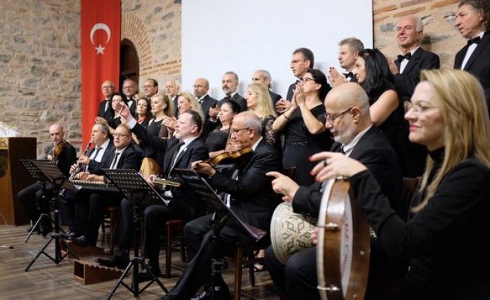 'Hazan Mevsimi' konseri büyüledi