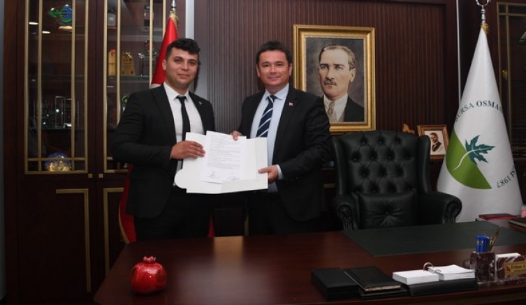 Her zaman emekten yanayız