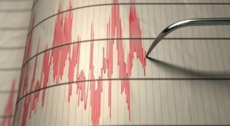 Horasan'da 3,5 ve 3,0 büyüklüğünde deprem