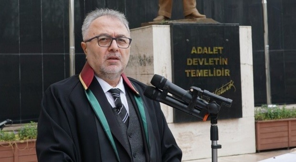 Hukukun üstünlüğünü savunmaya devam ediyoruz