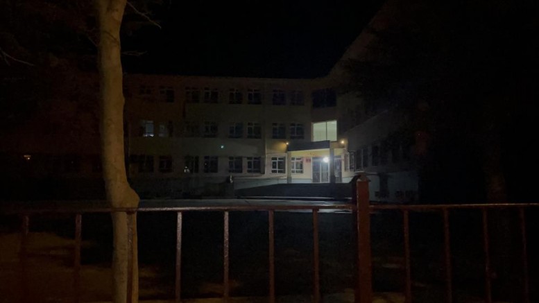 Husumetli 3 şahıs baba ve oğula saldırmış