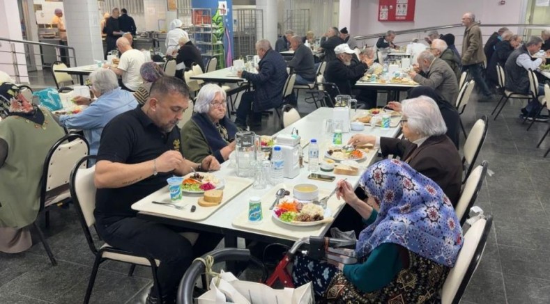 Huzurevlerine 6 yıldır kesintisiz iftar