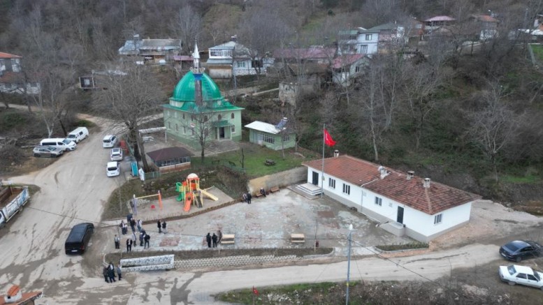 İclaliye Mahallesi’nde meydan düzenlemesi