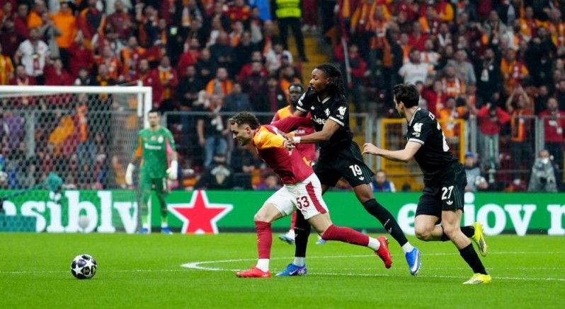 İlk yarı Aslan yaralı: 1-2
