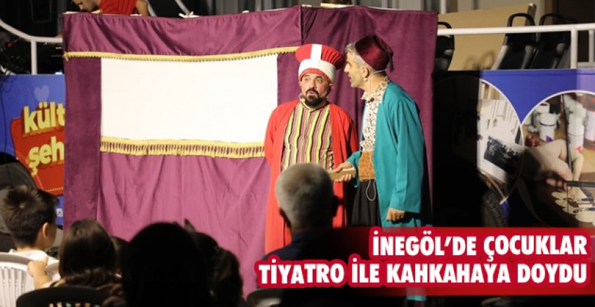 İnegöl’de çocuklar tiyatro ile kahkahaya doydu