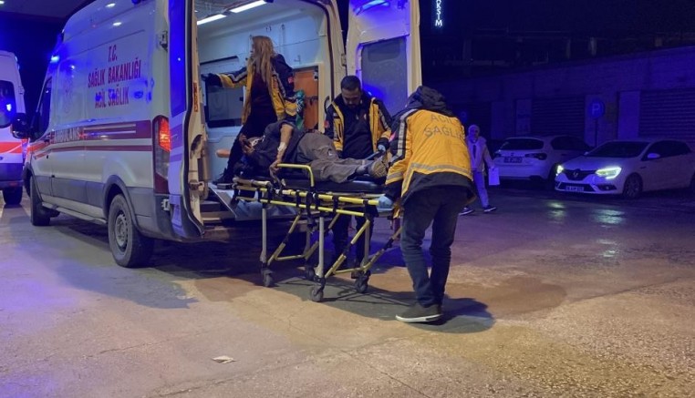 İnegöl'de TIR'ın dorsesinden düşen işçi yaralandı