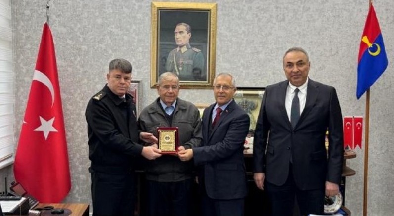 İnegöllü çiftçi 70 milyonluk mal varlığını jandarmaya bağışladı