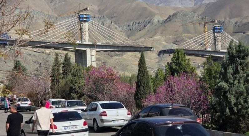 İran’ın en yüksek köprülerinden "B1" hedef alındı: 2 ölü