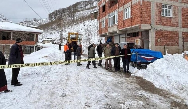İş makinesinin çarptığı şahıs hayatını kaybetti