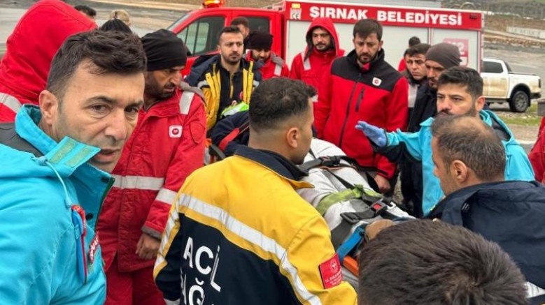 İşçileri taşıyan servis kaza yaptı: 9 yaralı