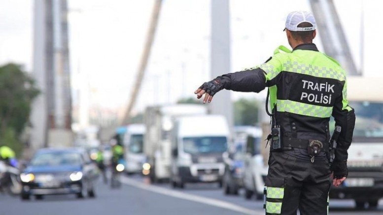 İşte tüm sürücülerin bilmesi gereken trafikteki yeni düzenleme!