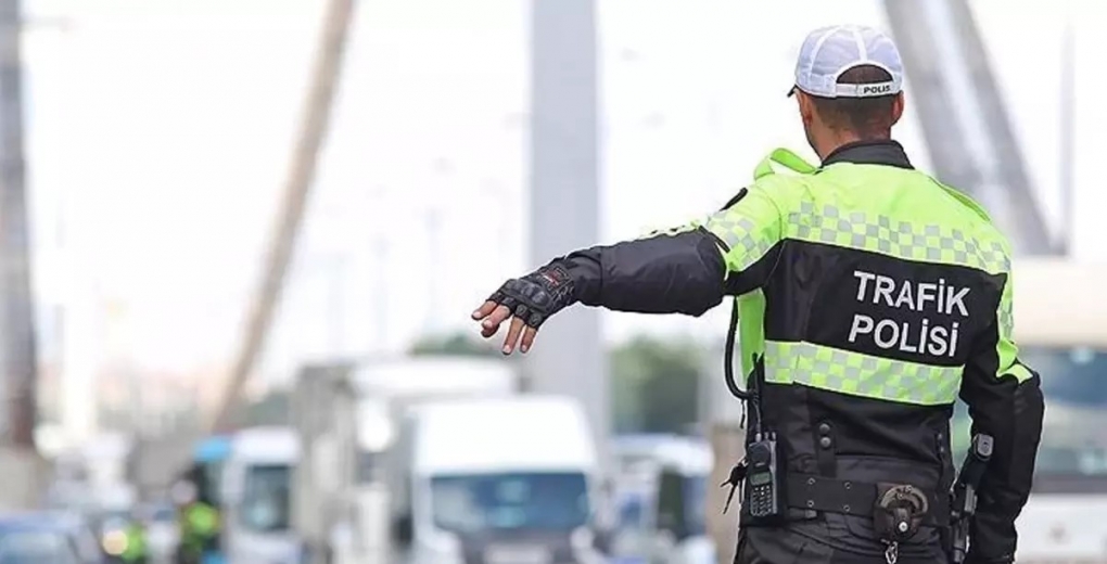 İşte yeni trafik cezaları; Kırmızı ışıkta geçen yandı