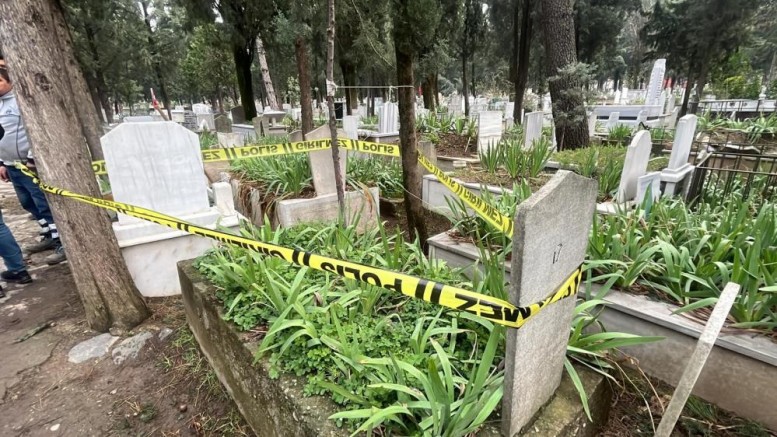 İzinsiz defnedilen bebek savcılığı harekete geçirdi