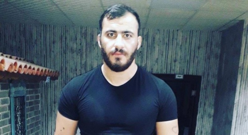 İzmir’de motosiklet duvara çarptı: 1 ölü