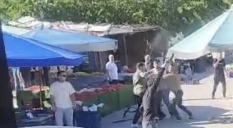 İzmir'de pazarcılar arasında silahlı kavga