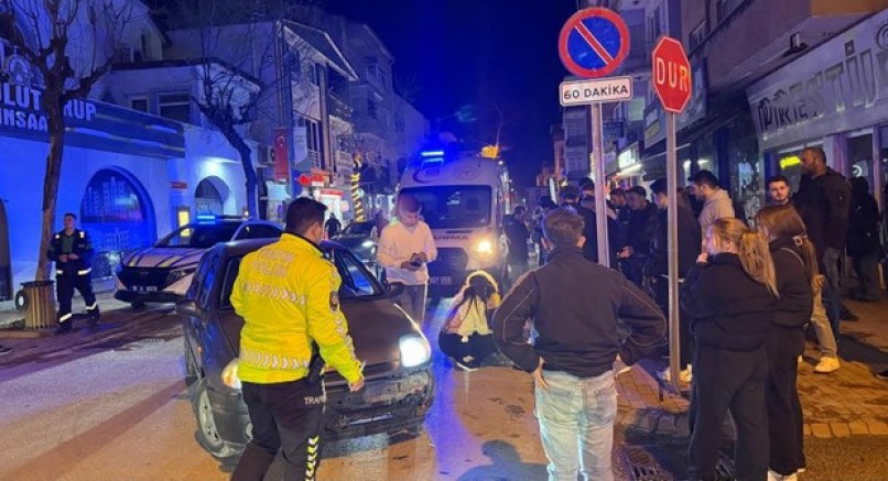 İznek'te otomobil il ile motosiklet çarpıştı: 1 yaralı