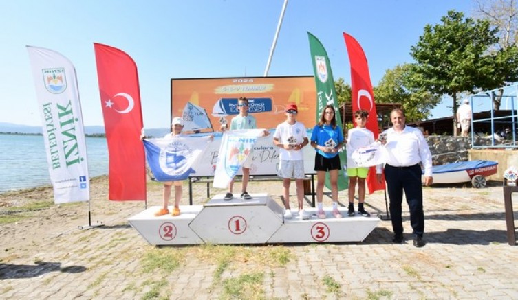 İznik'te kupalar sahiplerini buldu