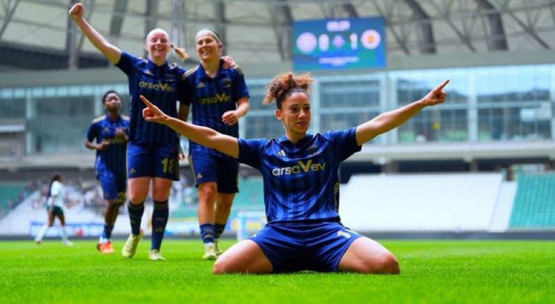 Kadın futbolda şampiyon Fenerbahçe