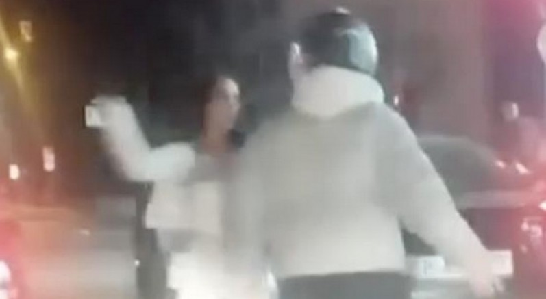 Kadın sürücüden tekme ve tokat saldırı