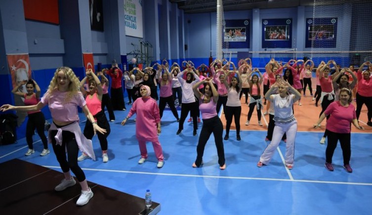 Kadınlar sporla buluşuyor
