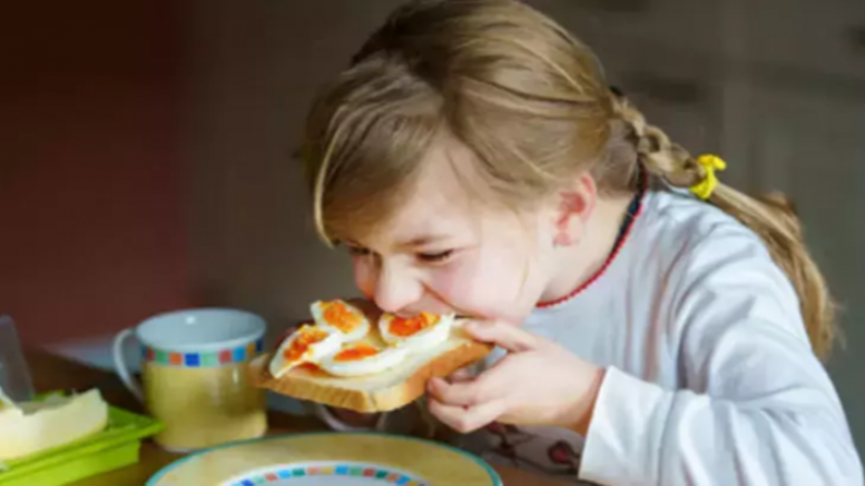 Kahvaltı yapmadan çocuğunuzu okula göndermeyin