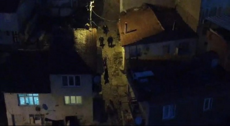Kan emiciler Bursa'da şafak vakti yaka paça gözaltına alındı