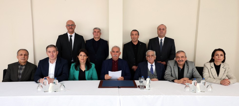 Kandil'den teröristbaşı Öcalan'ın çağrısına cevap!