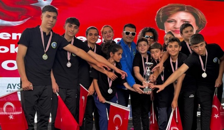 Kanoda madalyalar Büyükşehir'e