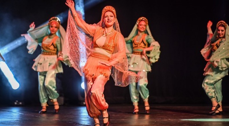 Karagöz Halk Dansları'ndan muhteşem final