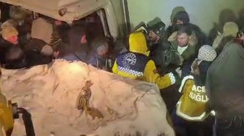 Karayazı’da tipi kazaya neden oldu: 1 ölü