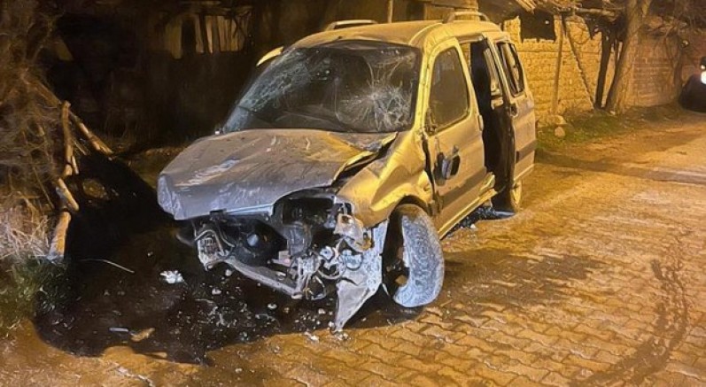 Kastamonu’da araç taşa çarptı: 1 yaralı