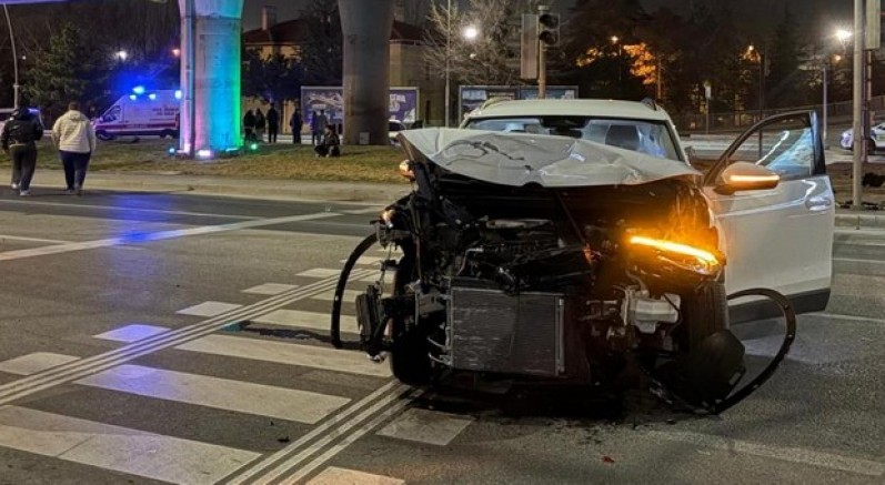 Kayseri’de otomobil ile cip çarpıştı: 3 yaralı