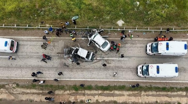 Kırıkkale'de araçlar bir aileye mezar oldu