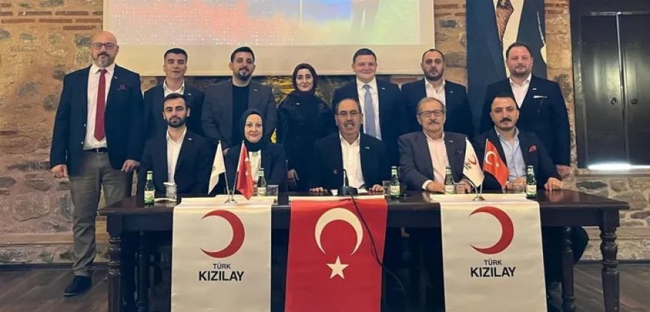 Kızılay Bursa Osmangazi Şubesi'nde Sinan Aydın yeniden başkan seçildi