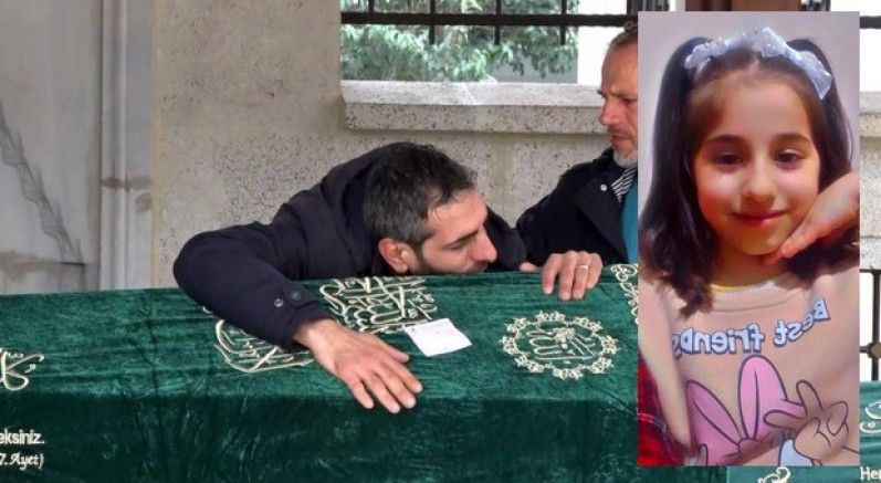 Kızının tabuta sarılarak gözyaşlarına boğuldu