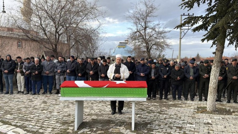 Kore gazisi toprağa verildi
