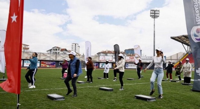 Koşabiliyorken Koş yürüyüşüne yoğun ilgi