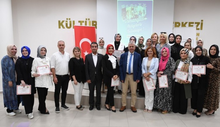 Kursiyerler sertifikalarını aldı