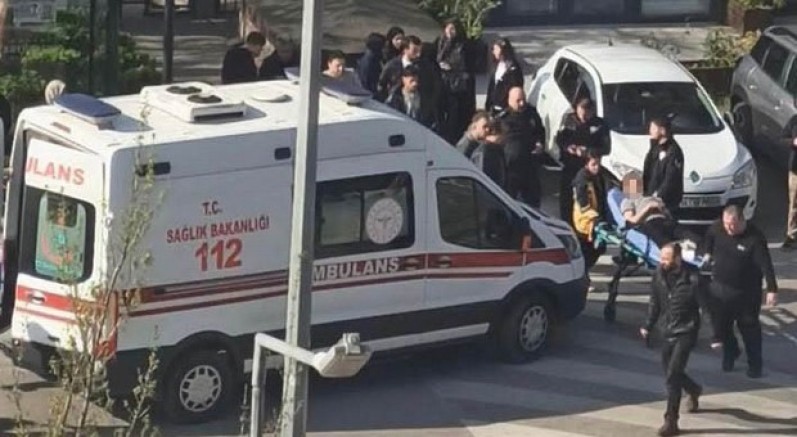 Lise öğrencileri kavgası: 1 kişi bıçaklandı
