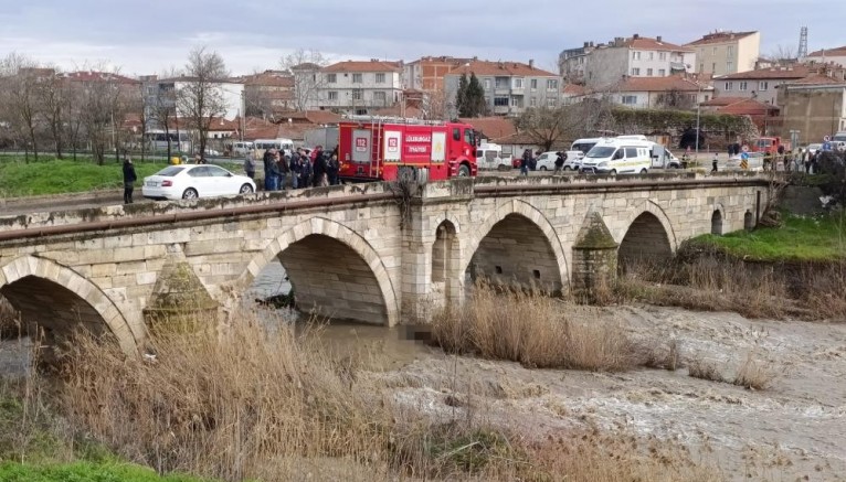 Lüleburgaz'da dere yatağında ceset bulundu
